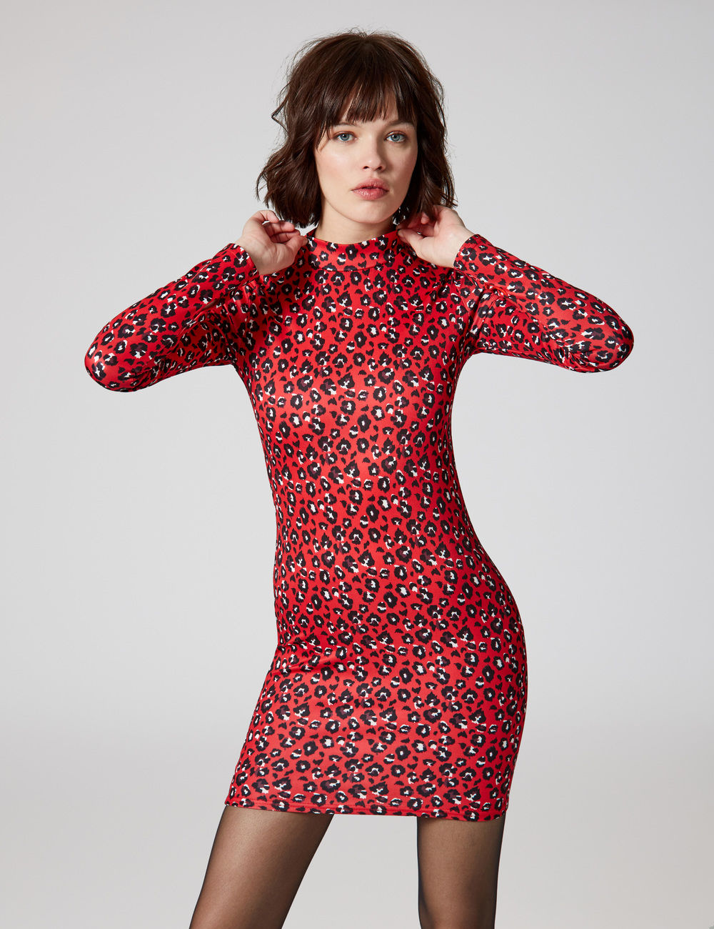 robe imprimé léopard rouge et noire Jennyfer prix 19,99 €